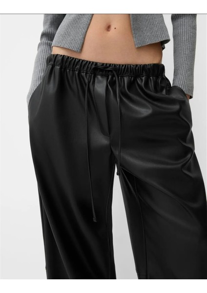 Allbucks Bershka, Beli Lastikli Suni Deri Bol Pantolon ABBRS1011 fırsatları