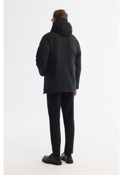 Erkek Siyah Kapüşonlu Su İtici Rüzgar Geçirmez Kaz Tüyü Comfort Fit Mont A42Y6044