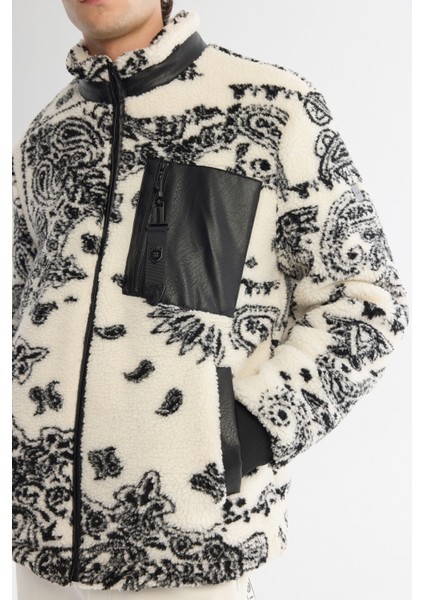 Erkek Beyaz Dik Yaka Cep ve Garni Detaylı Desenli Peluş Comfort Fit Mont A42Y6115