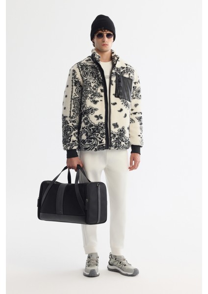 Erkek Beyaz Dik Yaka Cep ve Garni Detaylı Desenli Peluş Comfort Fit Mont A42Y6115