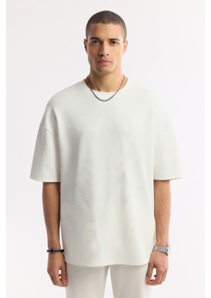 Erkek Beyaz Bisiklet Yaka Jakarlı Oversize Fit T-Shirt A51Y1091