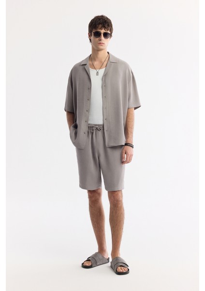Erkek Nardo Gri Apaj Yaka Soft Touch Kısa Kol Oversize Fit Gömlek A51Y2006 indirimleri