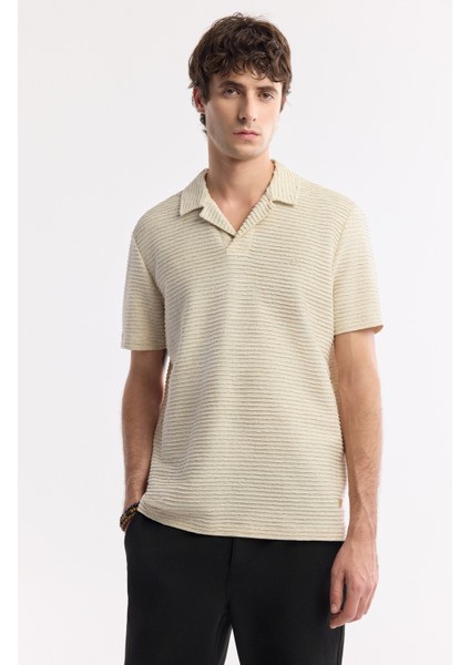 Erkek Bej Apaj Yaka Keten Karışımlı Jakarlı Regular Fit T-Shirt A51Y1153