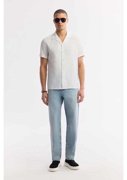 Erkek Beyaz Apaj Yaka Desenli %100 Pamuk Kısa Kol Comfort Fit Gömlek A51Y2095