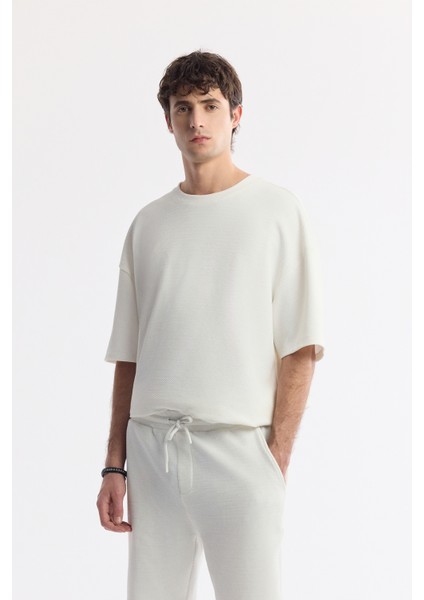 Erkek Beyaz Beli Lastikli Bağcıklı Örme Regular Fit Şort A51Y3613