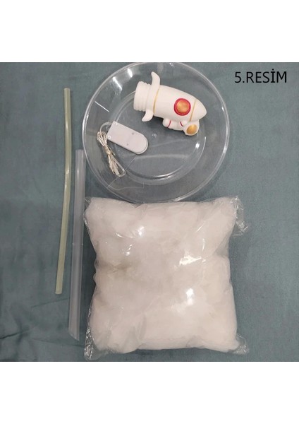 Uçan Astronot Tasarımlı Gece Lambası indirimleri