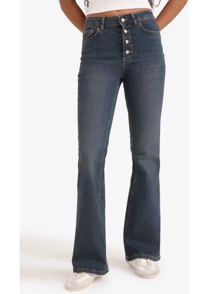 Mia Flare Fit Normal Bel Uzun Jean Yıkamalı Pantolon F5536AX25AU fırsatları