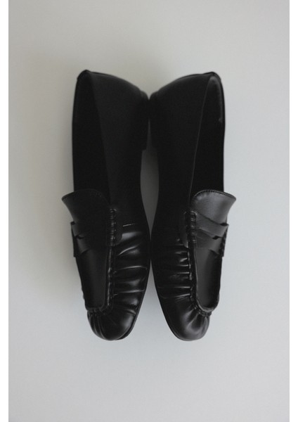 Loafer 2510 - Büzgülü Detaylı Siyah Kadın Loafer fiyatları