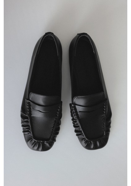 Loafer 2510 - Büzgülü Detaylı Siyah Kadın Loafer fırsatları