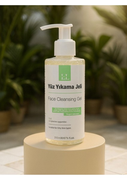 Yüz Temizleme Jeli 200 ml Mükemmeliğin Ötesi Yağlı Ciltlere Özel Vegan fırsatları