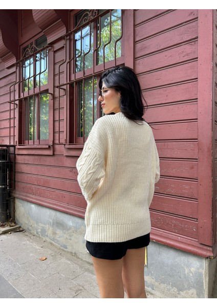 KZK0006 Kadın Ekru Saç Örgülü Selanik Fitilli Rory Gilmore Oversize Triko Kazak fiyatları