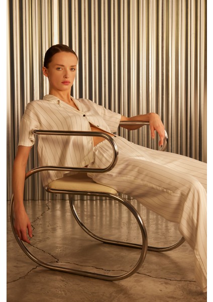 Kadın Çizgili Dokuma Kısa Kollu Gömlek modelleri