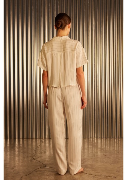 Kadın Çizgili Dokuma Kısa Kollu Gömlek fırsatları