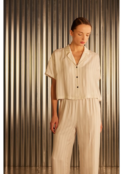 Kadın Çizgili Dokuma Kısa Kollu Gömlek indirimleri