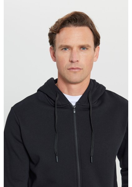Erkek Siyah Standart Fit Normal Kesim Içi Polarlı 3 Iplik Kapüşonlu Fermuarlı Sweatshirt Ceket
