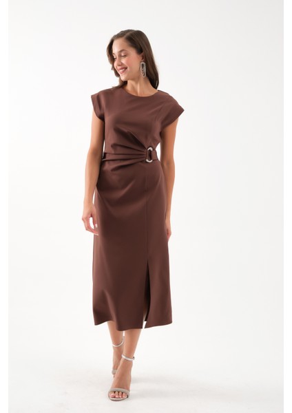 Kadın Kahverengi Bisiklet Yaka Aksesuar Detay Midi Elbise