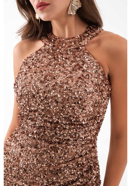 Kadın Kahverengi Halter Yaka Payetli Abiye Elbise modelleri