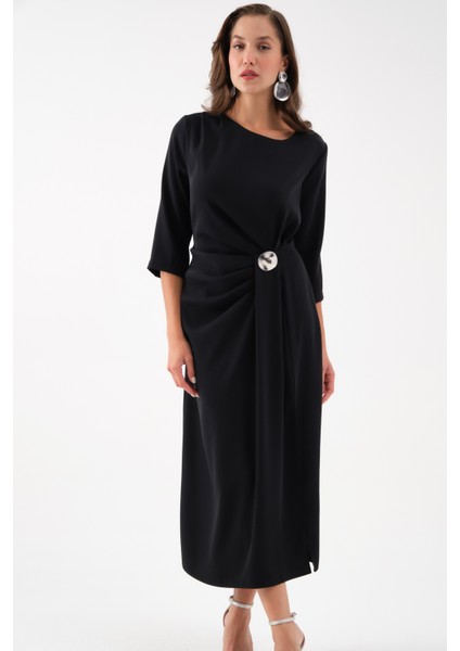 Kadın Siyah Aksesuar Detay Midi Elbise modelleri