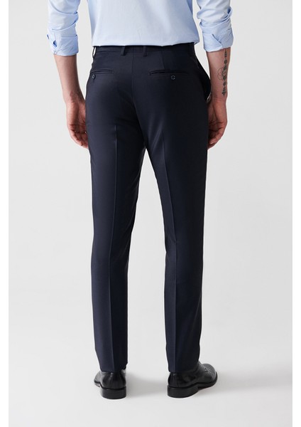 Erkek Lacivert Kırlangıç Yaka Çift Yırtmaçlı Astarlı Yün Karışımlı Comfort Slim Fit Takım Elbise B007701