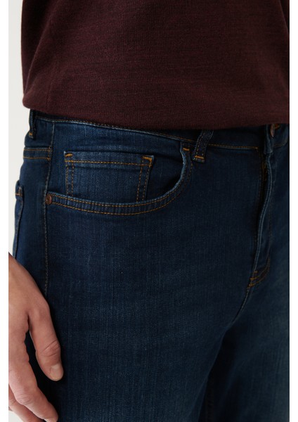 Erkek Koyu Mavi Eskitme Yıkamalı Esnek Jean Pantolon E003513