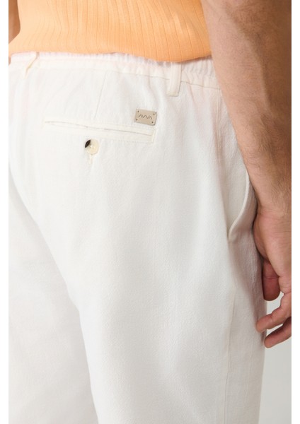 Erkek Kırık Beyaz Beli Lastikli Keten Karışımlı Relaxed Fit Şort B003731
