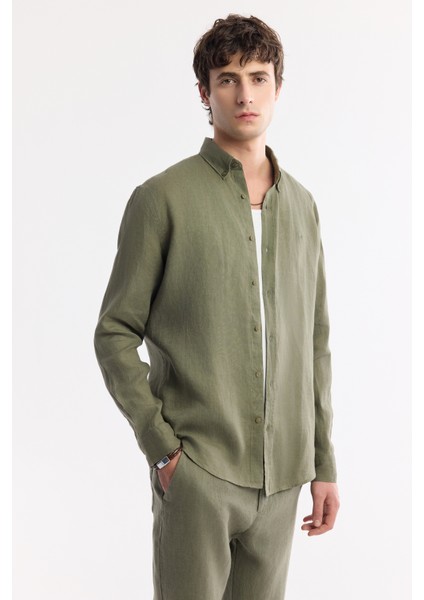 Erkek Haki Düğmeli Yaka %100 Keten Comfort Fit Gömlek B002191