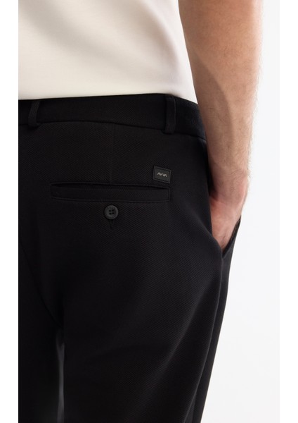 Erkek Siyah Diyagonal Desenli Örme Carrot Fit Pantolon A42Y3061