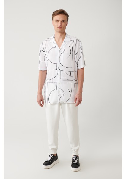 Erkek Beyaz %100 Viskon Apaj Yaka Baskılı Viskon Kısa Kollu Oversize Fit Gömlek A41Y2149