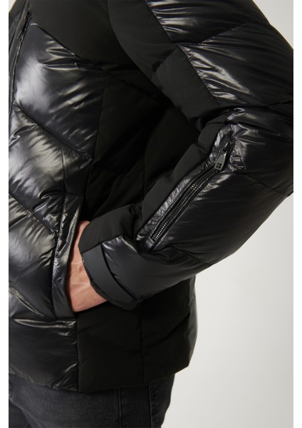 Erkek Siyah Su İtici Kumaşlı Çıkma Kapüşonlu Şişme Mont A32Y6014