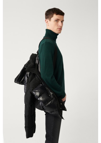 Erkek Siyah Su İtici Kumaşlı Çıkma Kapüşonlu Şişme Mont A32Y6014