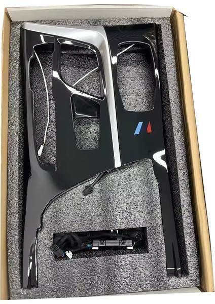 Bmw G30 M Logolu Orta Konsol Ambi̇yans modelleri