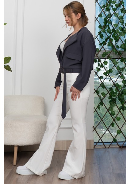 Kuşak Detaylı Kısa Ceket 8612 fırsatları