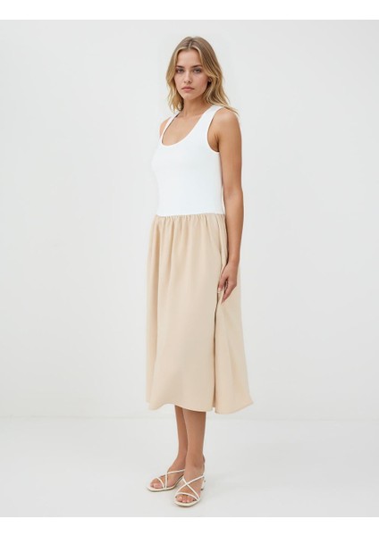 Bej U Yaka Kolsuz Midi Örme Elbise fiyatları