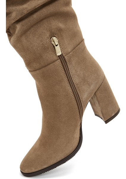Kadın Taba Fermuarlı Kalın Topuklu Süet Deri Çizme 25WFD281110
