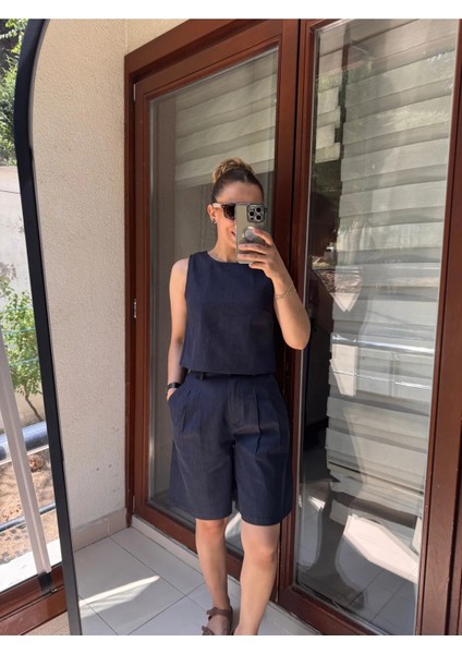 Marka Denim Kolsuz Bluz ve Şehir Boy Şort Ikili Takim modelleri
