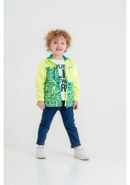 Erkek Çocuk 3’lü Takım – Yağmurluk, Tişört ve Pantolon Kombini