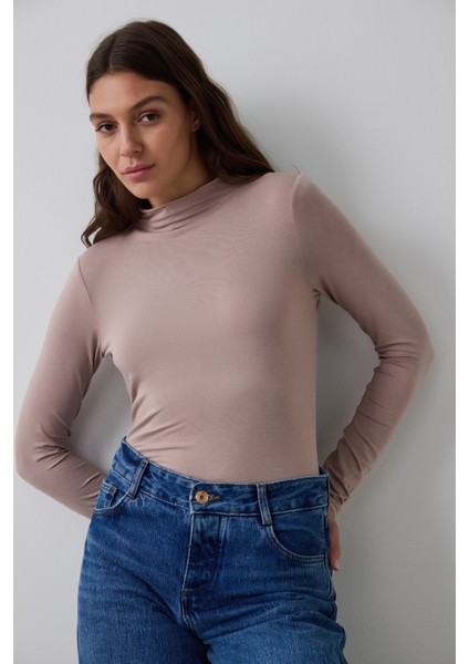 Bej Yarım Balıkçı Yaka Slim Fit Uzun Kollu Triko Üst fiyatları