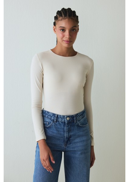 Bej Bisiklet Yaka Slim Fit Uzun Kollu Üst fırsatları