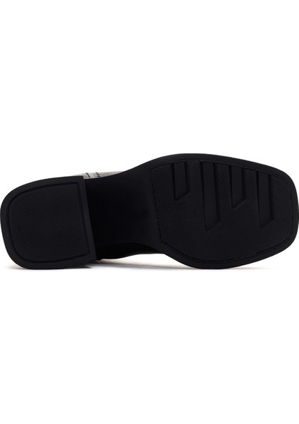 Kadın Siyah Kalın Topuklu Fermuarlı Deri Bot 25WFD201018