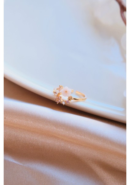 Gold Zirkon Yıldız ve Çiçek Çelik Yüzük modelleri