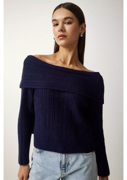 Kadın Lacivert Degaje Yaka Fitilli Triko Kazak fırsatları