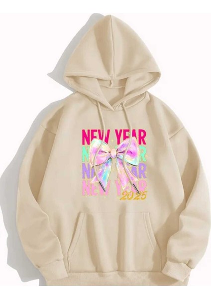 New Year 2025 Baskılı Kapüşonlu Cepli Pamuklu Bej Sweatshirt