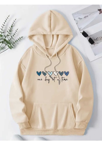 One Day At Time Baskılı Kapüşonlu Cepli Pamuklu Bej Sweatshirt