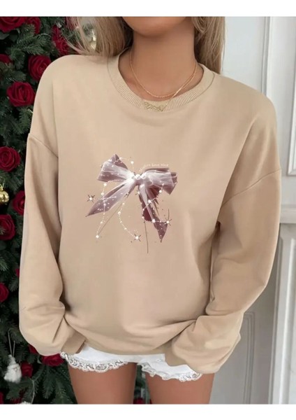 Parlak Pembe Kurdele Baskılı Bisiklet Yaka Bej Sweatshirt