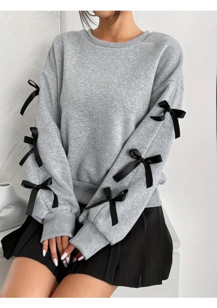 Kadın Siyah Kurdele ve Fiyonk Kollu Bisiklet Yaka Gri Sweatshirt fırsatları