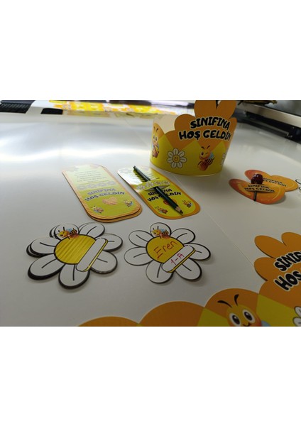 Okuluna / Sınıfına Hoş Geldin Öğrenci Tacı ve Hediye Kartı Seti (5 Parça) 8'li 01 fiyatları