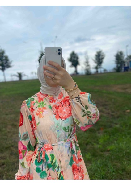 Çiçek Desenli Kuşaklı Bej/oranj Elbise modelleri