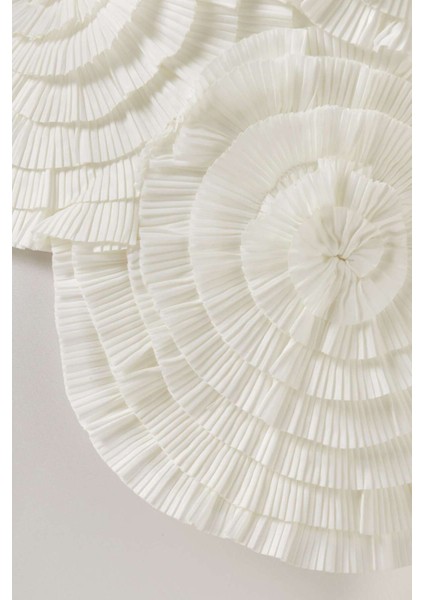 Beyaz Trusley Rosette Top - Organza Gül Detaylı - %100 Polyester Astarlı Krep Üst fırsatları