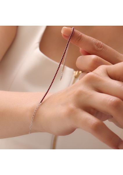 925 Ayar Gümüş Kırmızı Renk Zirkon Taşlı Rodyumlu Ayarlanabilir Şık Suyolu Bileklik fiyatları