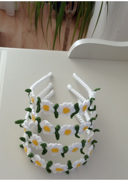 Örgü Papatya Taç